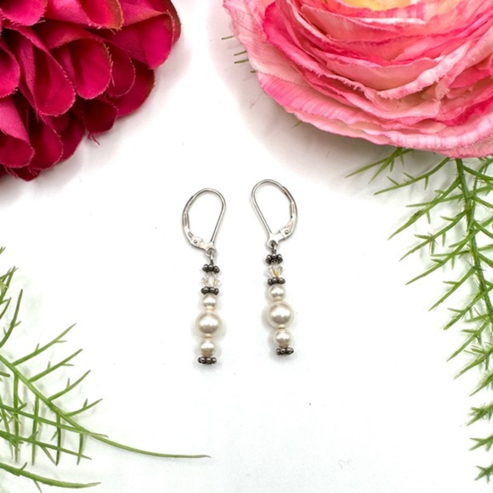 VINTAGE⚜️STERLING SILVER Glass Pearl & Aurora Borealis Earrings